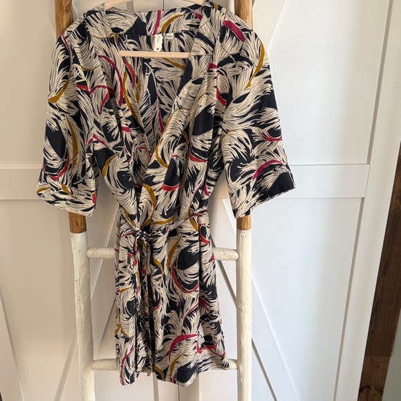Eloise Other - Eloise Silk Feather Print Robe